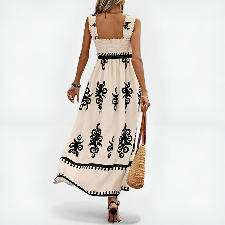 Susan | Chic Flattering Dress
